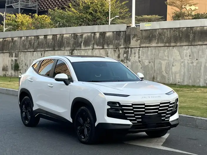 Jetour Dasheng 2025 Model 1.5T DCT Youth UP – фото 3