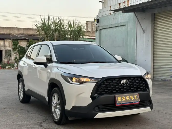 Toyota Corolla Cross 2024 Model 2.0L CVT Ultimate Edition – фото 3