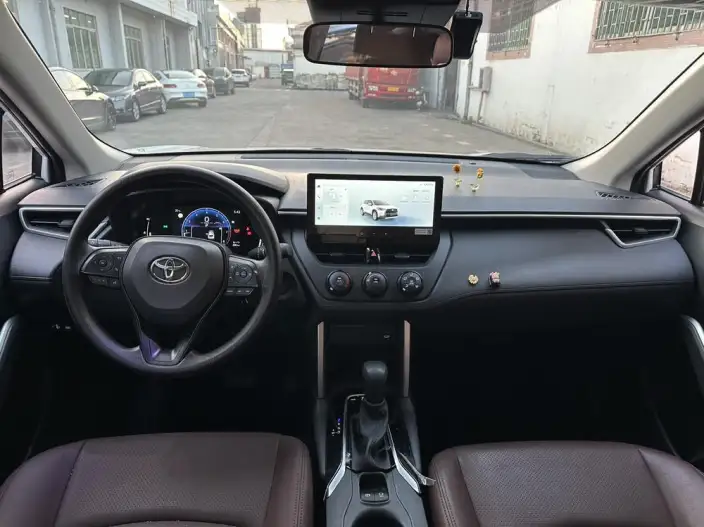 Toyota Corolla Cross 2024 Model 2.0L CVT Ultimate Edition – фото 7