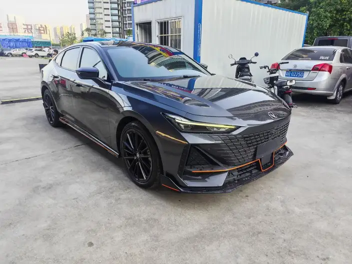 Changan UNI-V 2023 Model 1.5T Sports Edition – фото 3