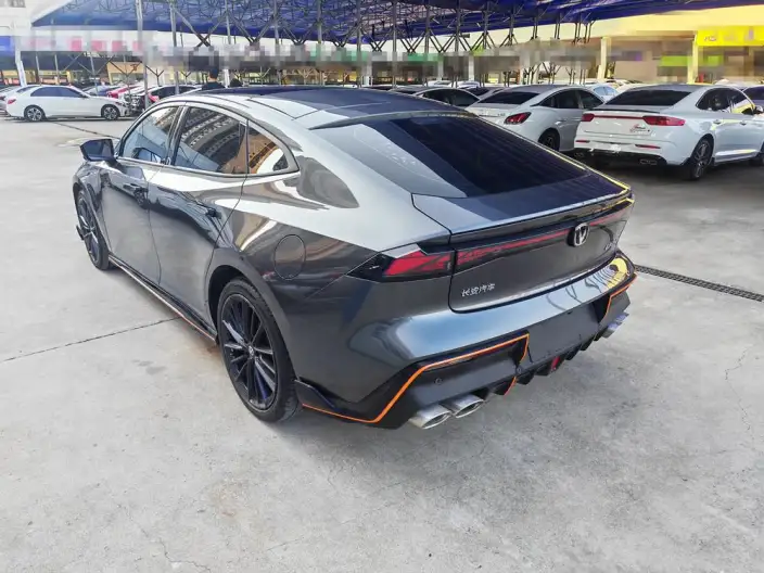 Changan UNI-V 2023 Model 1.5T Sports Edition – фото 4