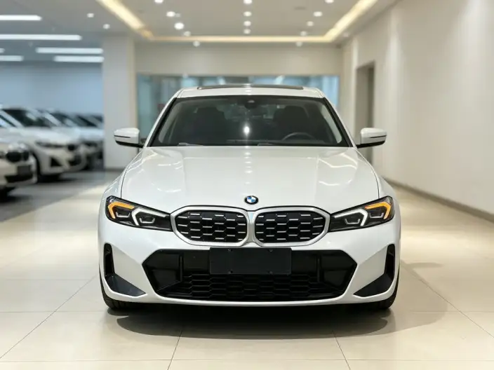 BMW 3 Series 2023 Model 325i M Sports Set – фото 2