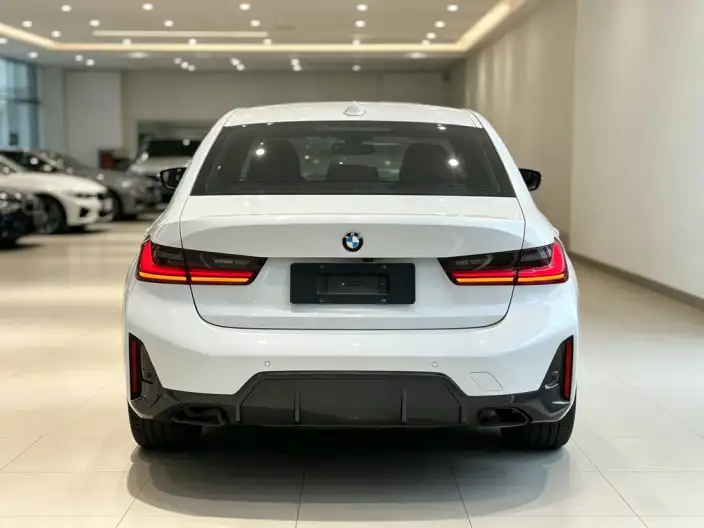 BMW 3 Series 2023 Model 325i M Sports Set – фото 4