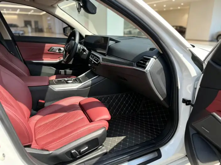 BMW 3 Series 2023 Model 325i M Sports Set – фото 9