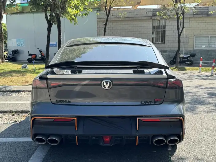 Changan UNI-V 2023 Model 1.5T Sports Edition – фото 6