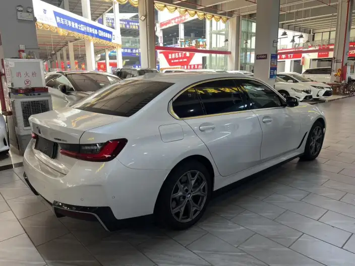 BMW i3 2026 Model Facelift eDrive35L – фото 4