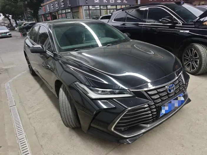 Toyota Avalon 2023 Model Intelligent Hybrid 2.5L E-CVT Deluxe Edition – фото 2