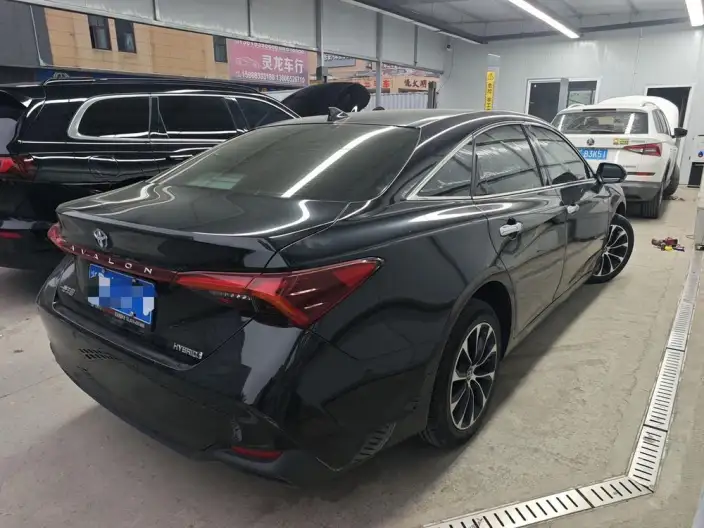 Toyota Avalon 2023 Model Intelligent Hybrid 2.5L E-CVT Deluxe Edition – фото 4