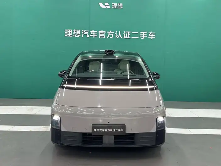 Li Auto MEGA 2024 Model Ultra Edition – фото 2
