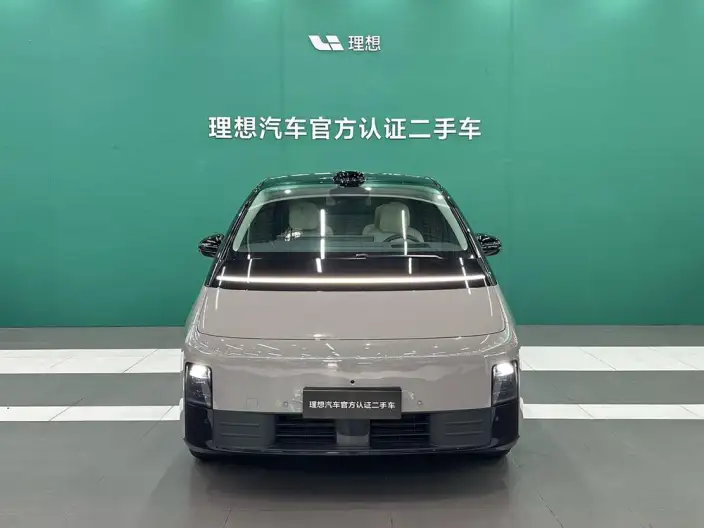 Li Auto MEGA 2024 Model Ultra Edition – фото 2