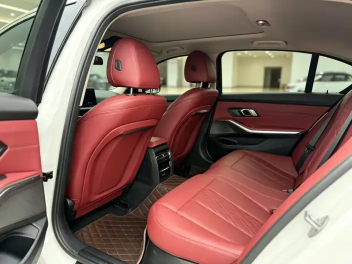 BMW 3 Series 2025 Model 325Li M Sports Set – фото 10