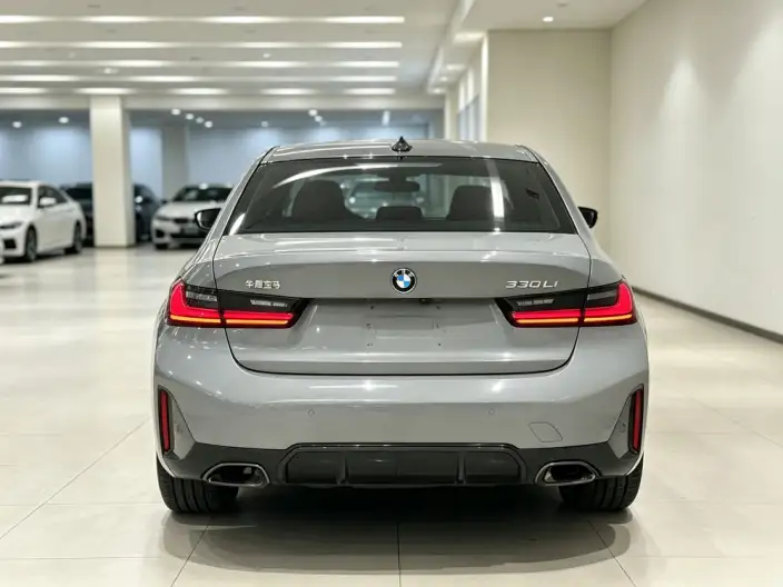 BMW 3 Series 2025 Model 330Li M Sports Night Set – фото 3