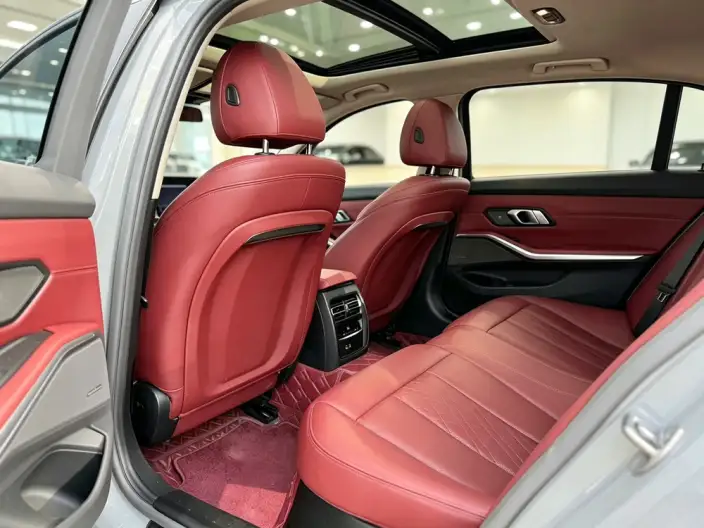 BMW 3 Series 2025 Model 330Li M Sports Night Set – фото 9