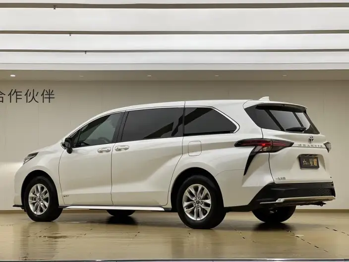 Granvia 2024 Model Intelligent Hybrid 2.5L 2WD Comfort Edition – фото 3
