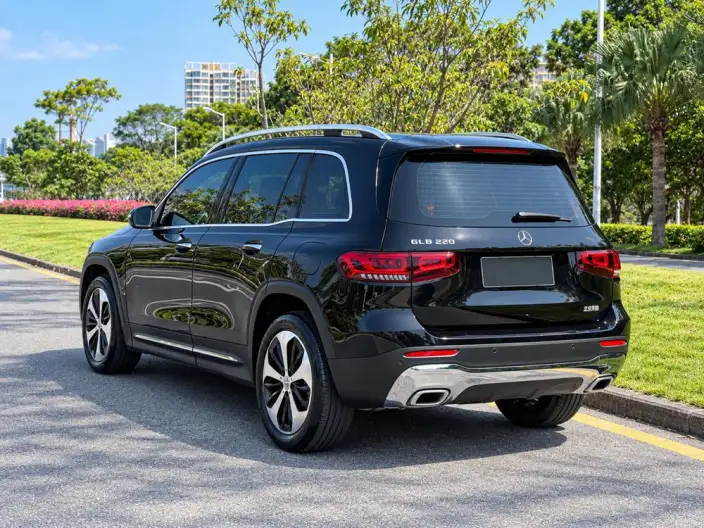 Mercedes-Benz GLB 2023 Model GLB 220 Fashion Model – фото 4