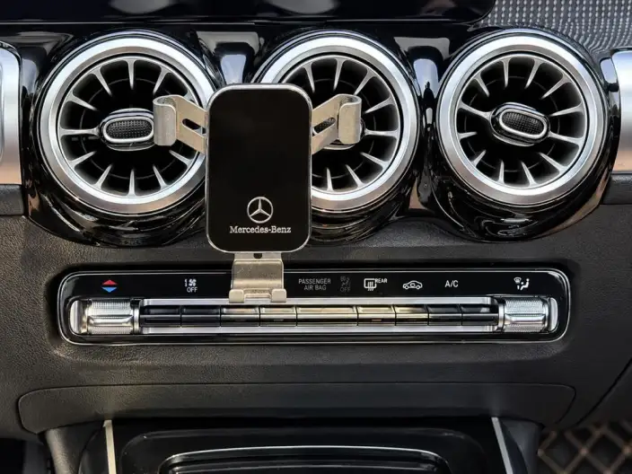 Mercedes-Benz GLB 2023 Model GLB 220 Fashion Model – фото 9