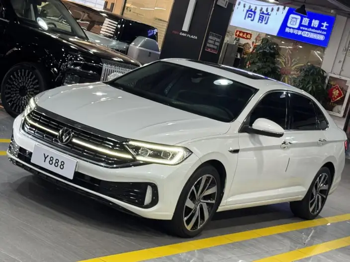 Volkswagen Sagitar 2023 Model 300TSI DSG Superior Edition – фото 1