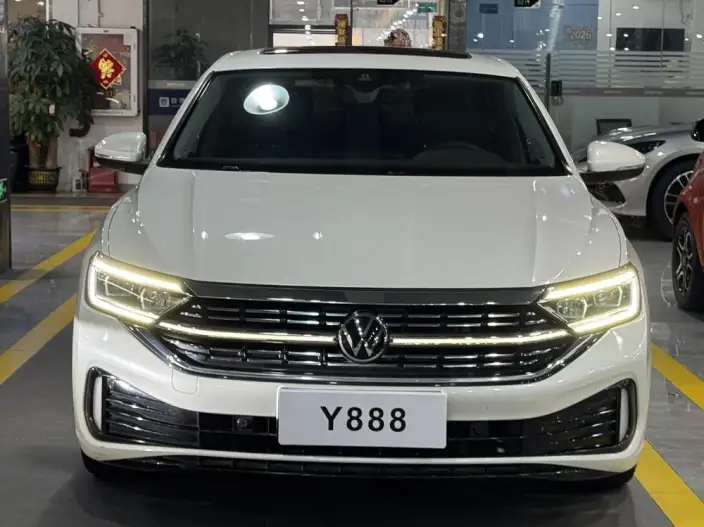 Volkswagen Sagitar 2023 Model 300TSI DSG Superior Edition – фото 2