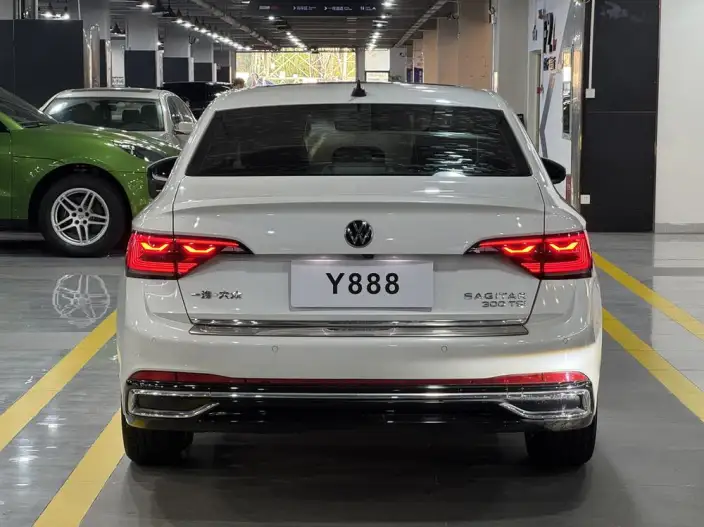 Volkswagen Sagitar 2023 Model 300TSI DSG Superior Edition – фото 5