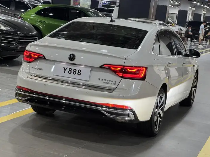 Volkswagen Sagitar 2023 Model 300TSI DSG Superior Edition – фото 6