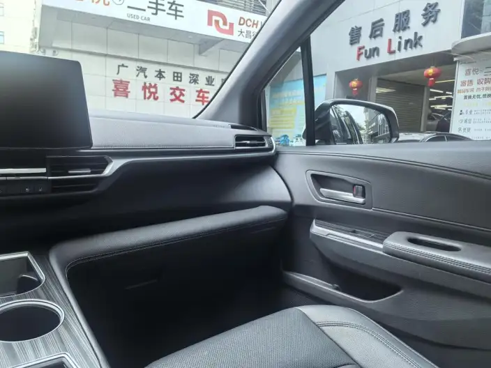 Toyota Sienna 2021 Model 2.5L Hybrid Premium Edition – фото 10