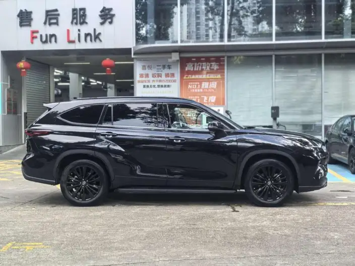 Toyota Highlander 2022 Model Hybrid 2.5L 4WD Knight Edition 7 seat – фото 7
