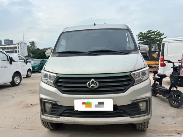 Cross Star V5 EV 2022 Model 300km 7 seat Passenger car