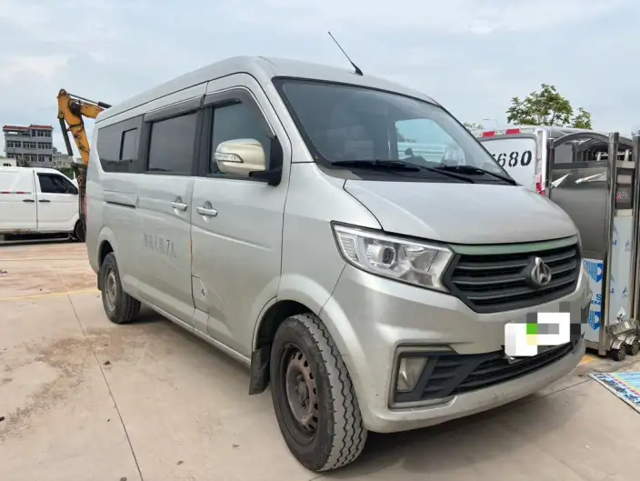 Cross Star V5 EV 2022 Model 300km 7 seat Passenger car