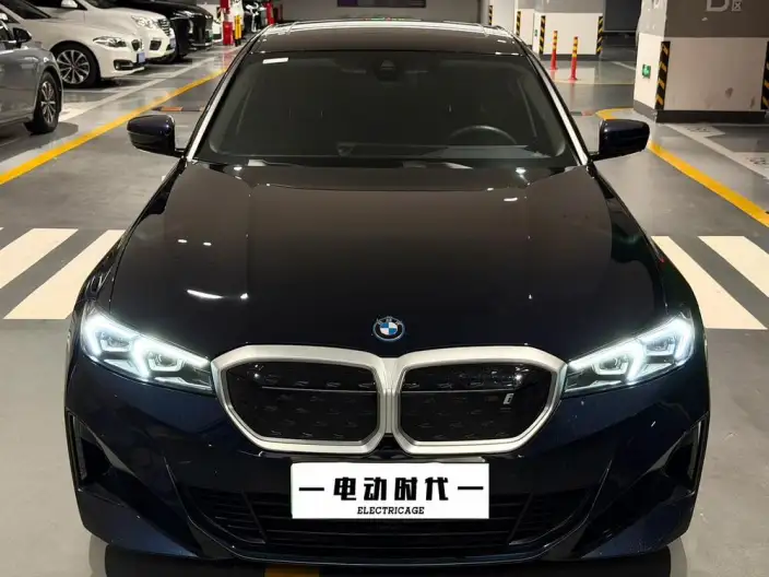 BMW i3 2023 Model eDrive35L – фото 2