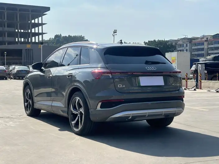Audi Q4 e-tron 2022 Model 40 e-tron Genesis Edition – фото 4