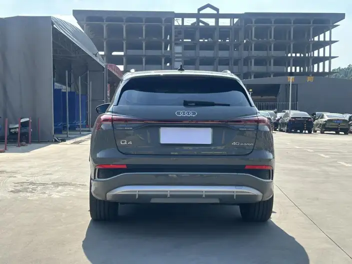Audi Q4 e-tron 2022 Model 40 e-tron Genesis Edition – фото 5