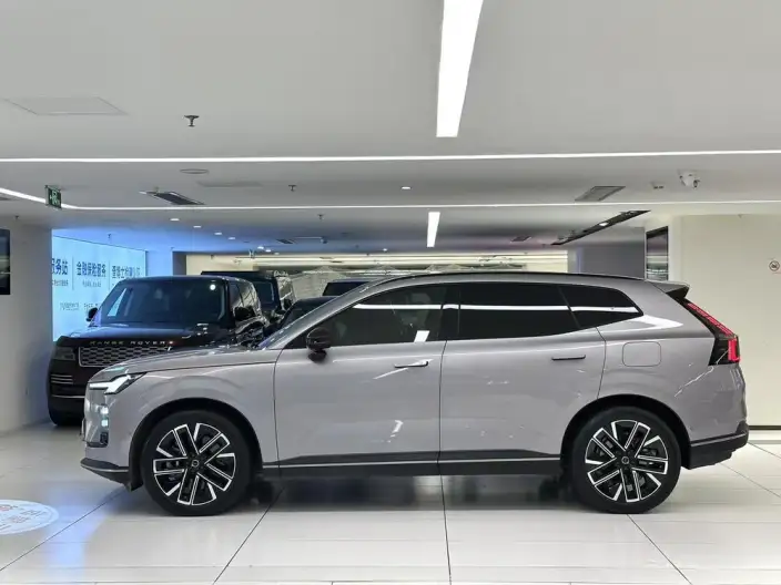 Volvo XC70 2026 Model 4WD Ultra-long Endurance Plus – фото 4