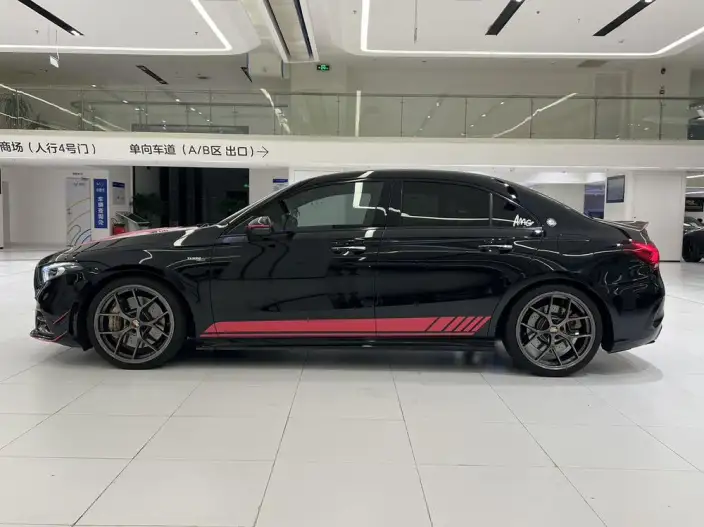 Mercedes-Benz A-Class AMG 2022 Model AMG A 35 L 4MATIC – фото 3