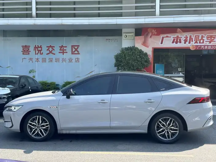 Qin Plus EV 2021 Model 500KM Luxury Model – фото 3
