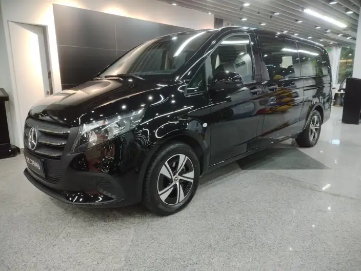 Viano 2024 Model 2.0T Business Edition 7 seat – фото 1