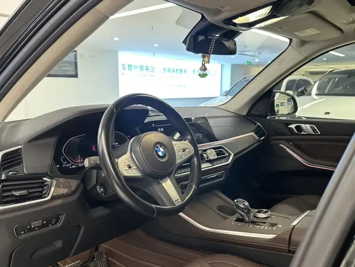 BMW X5 2022 Model xDrive 30Li M Sports Set – фото 9