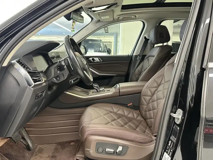 BMW X5 2022 Model xDrive 30Li M Sports Set – фото 10