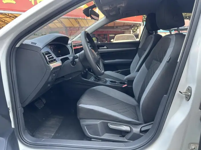 Volkswagen Lavida 2022 Model 1.5L Automatic Fashion edition – фото 8