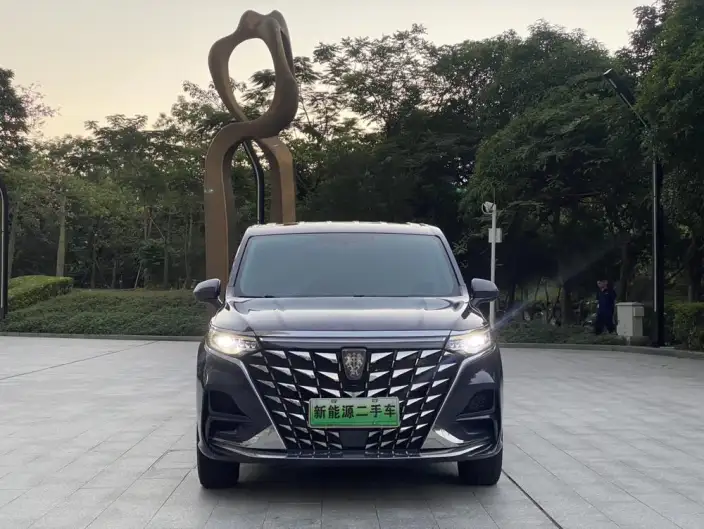 Roewe iMAX8 EV 2022 Model Silver edition – фото 2