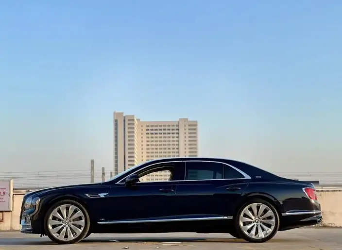 Continental Flying Spur 2021 Model 4.0T V8 Standard Edition – фото 3
