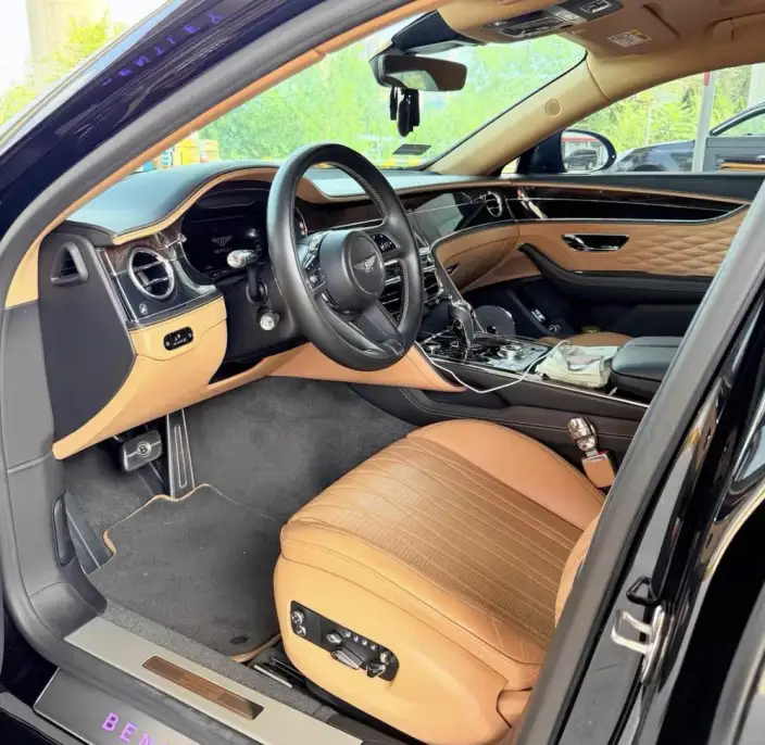 Continental Flying Spur 2021 Model 4.0T V8 Standard Edition – фото 8