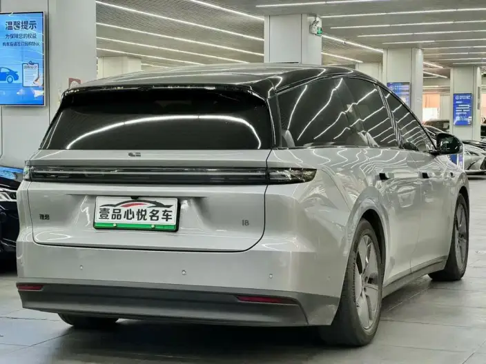 Li Auto i8 2025 Model Standard Edition – фото 5