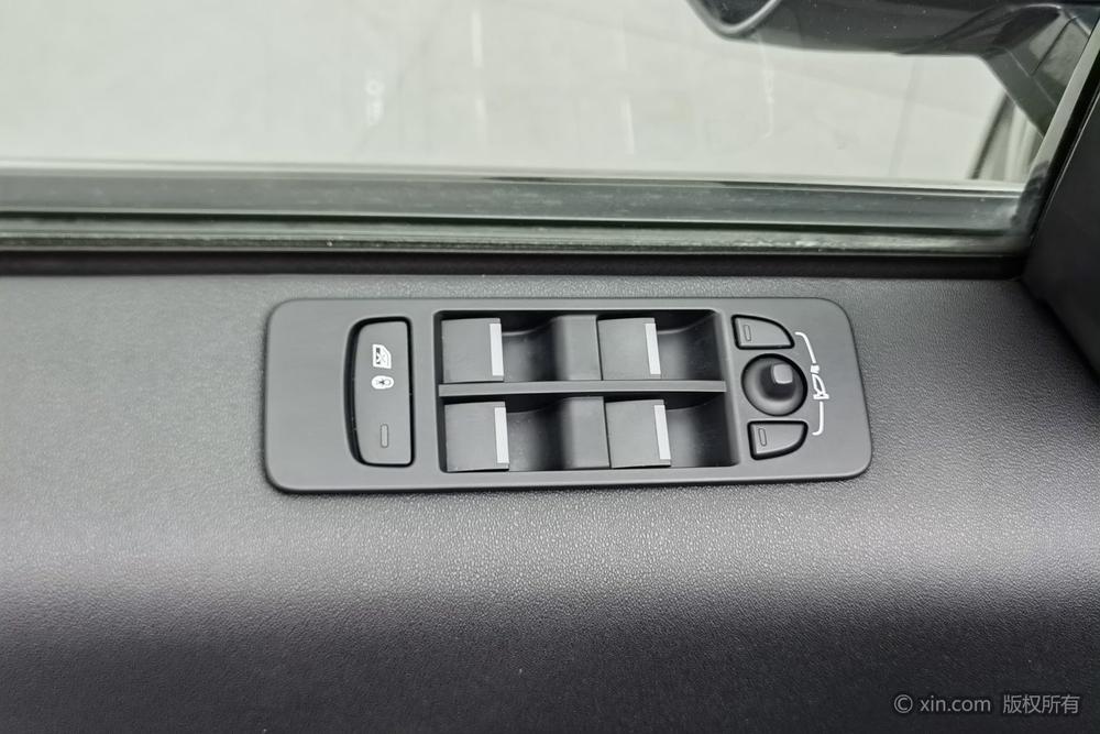 Land Rover Discovery Sport Модель 2022 года 249PS Luxgen City Edition – фото 22