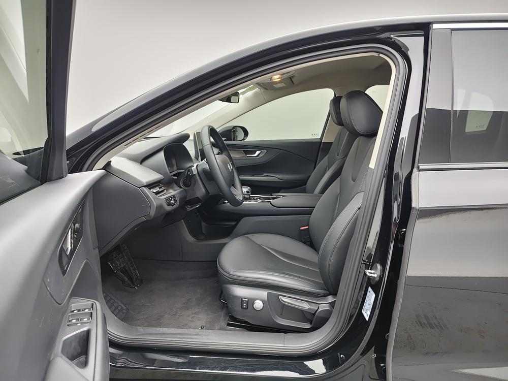 Hongqi E-QM5 2023 Modified Basic Traveler Edition – фото 17