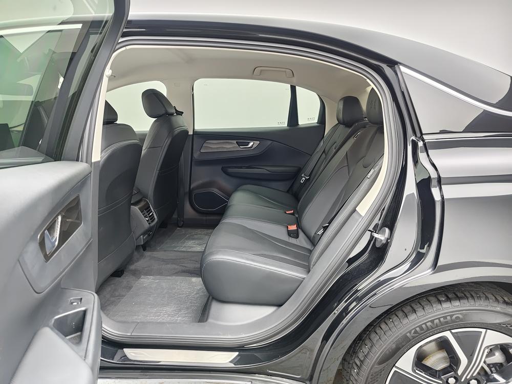 Hongqi E-QM5 2023 Modified Basic Traveler Edition – фото 18