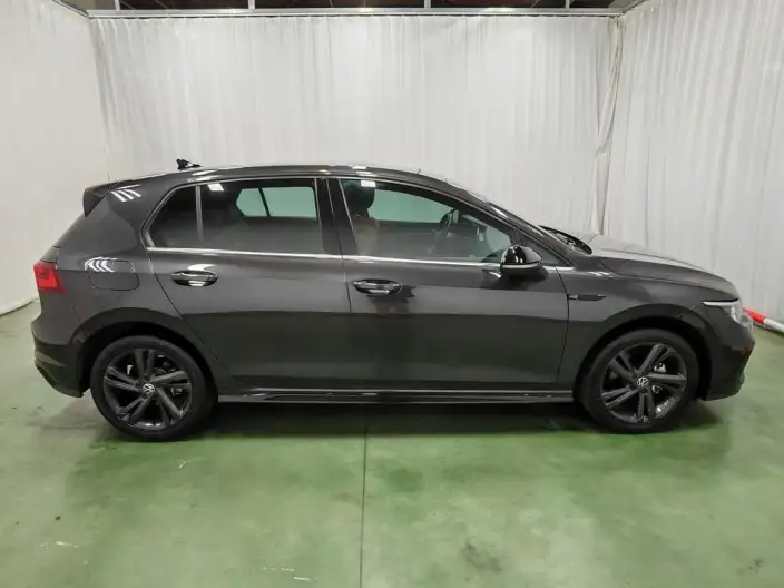 Volkswagen Golf 2023 Model Facelift 280TSI DSG R-Line Lite – фото 8