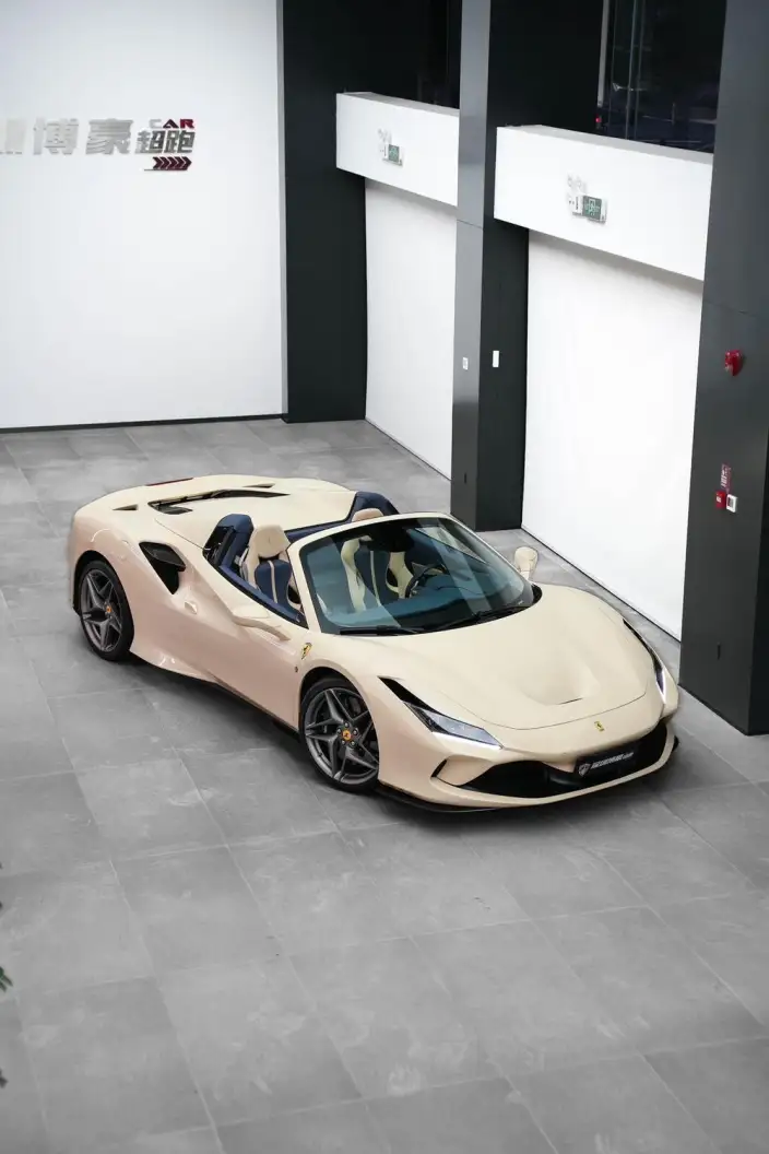 Ferrari F8 2020 Model Spider 3.9T V8