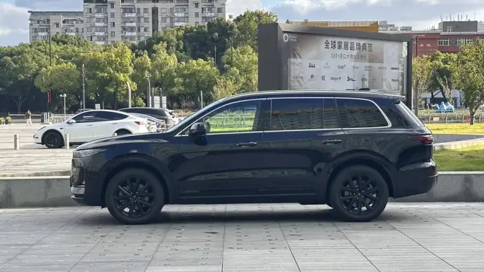 Li Auto ONE 2021 Model Extended Range 6 seat Edition – фото 3