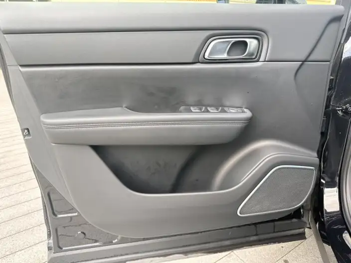 Li Auto ONE 2021 Model Extended Range 6 seat Edition – фото 9