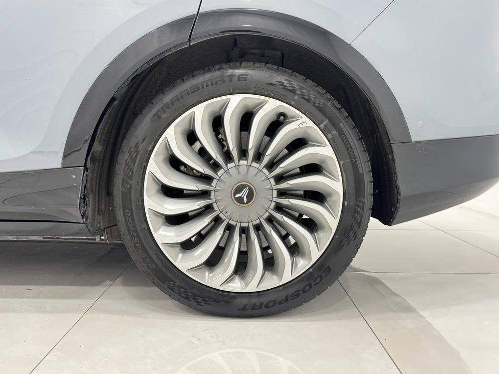 VOYAH FREE 2021 AWD Standard Extended-Range Exclusive Luxury Pack – фото 9